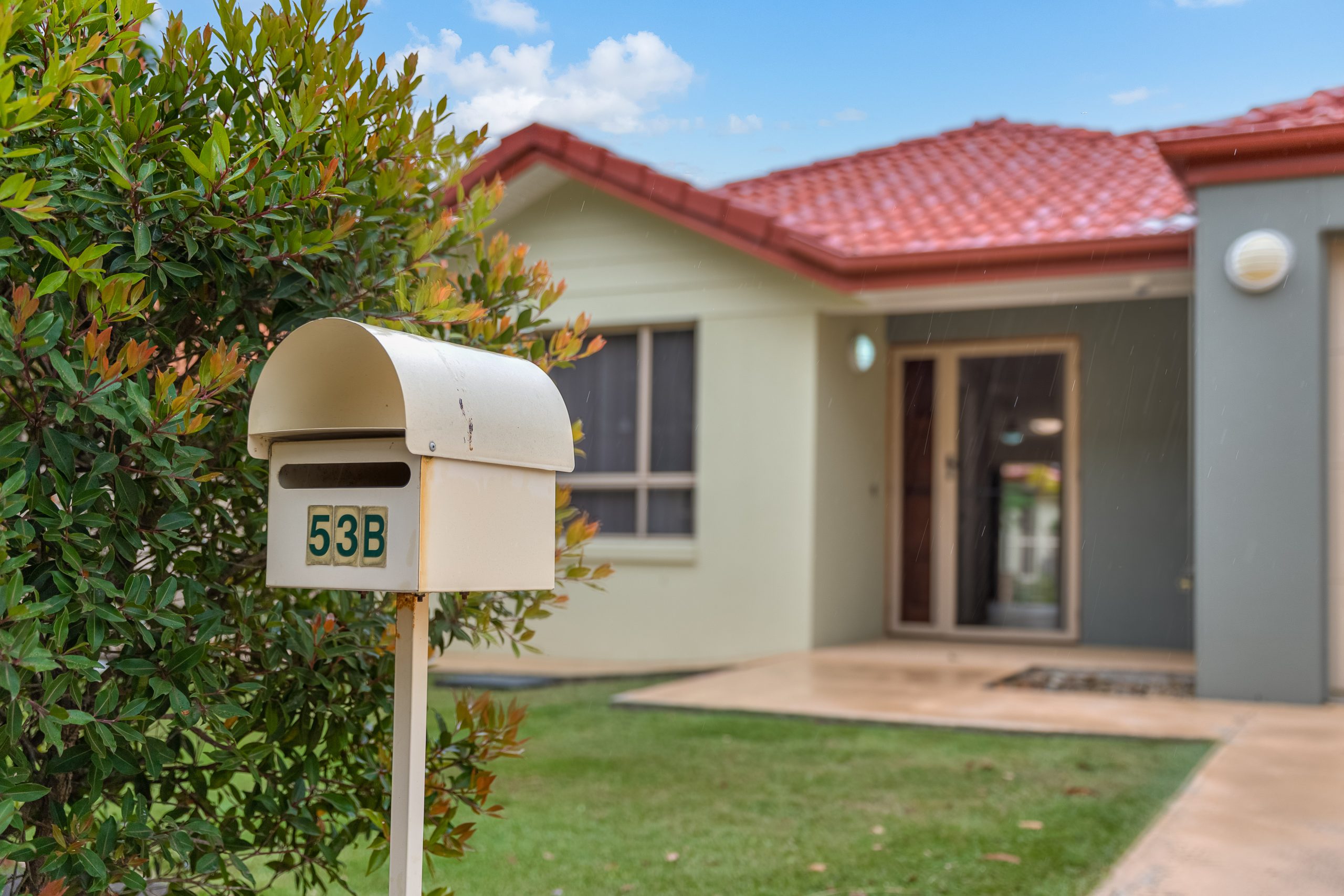 Villa 53B - postbox out front